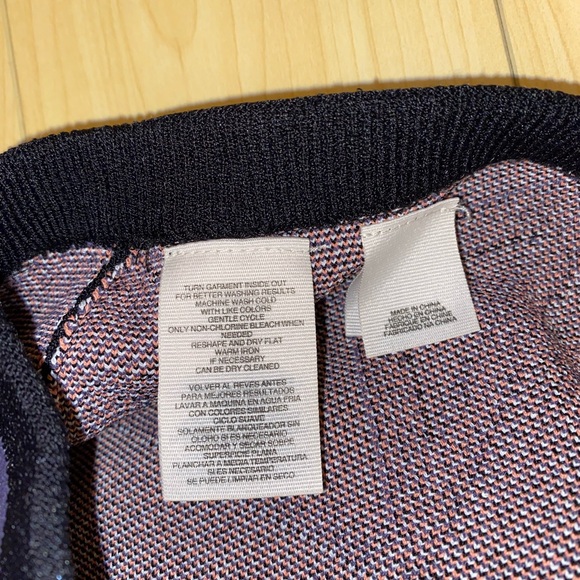 Geometric Mini Skirt - Picture 3 of 4